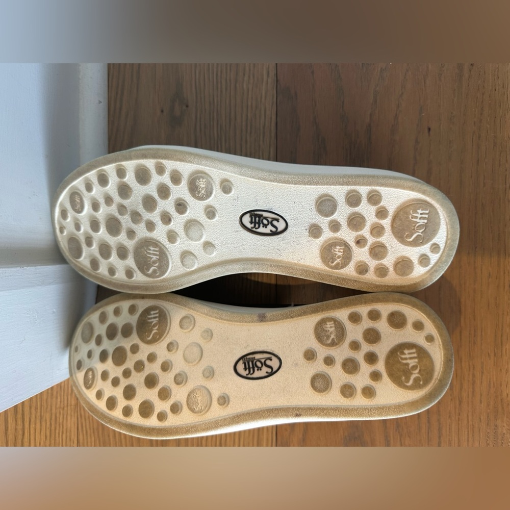 Sofft slip on shoes - Picture 3 of 4